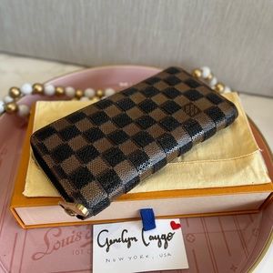 LV 𝑳𝒊𝒎𝒊𝒕𝒆𝒅 𝑬𝒅. 𝑫𝒂𝒎𝒊𝒆𝒓 𝑷𝒂𝒊𝒍𝒍𝒆𝒕𝒕𝒆 𝒁𝒊𝒑𝒑𝒚 𝑾𝒂𝒍𝒍𝒆𝒕